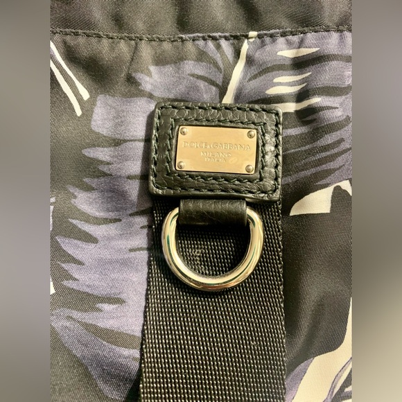 Dolce & Gabbana Leaf Print Drawstring Bag - Picture 3 of 8